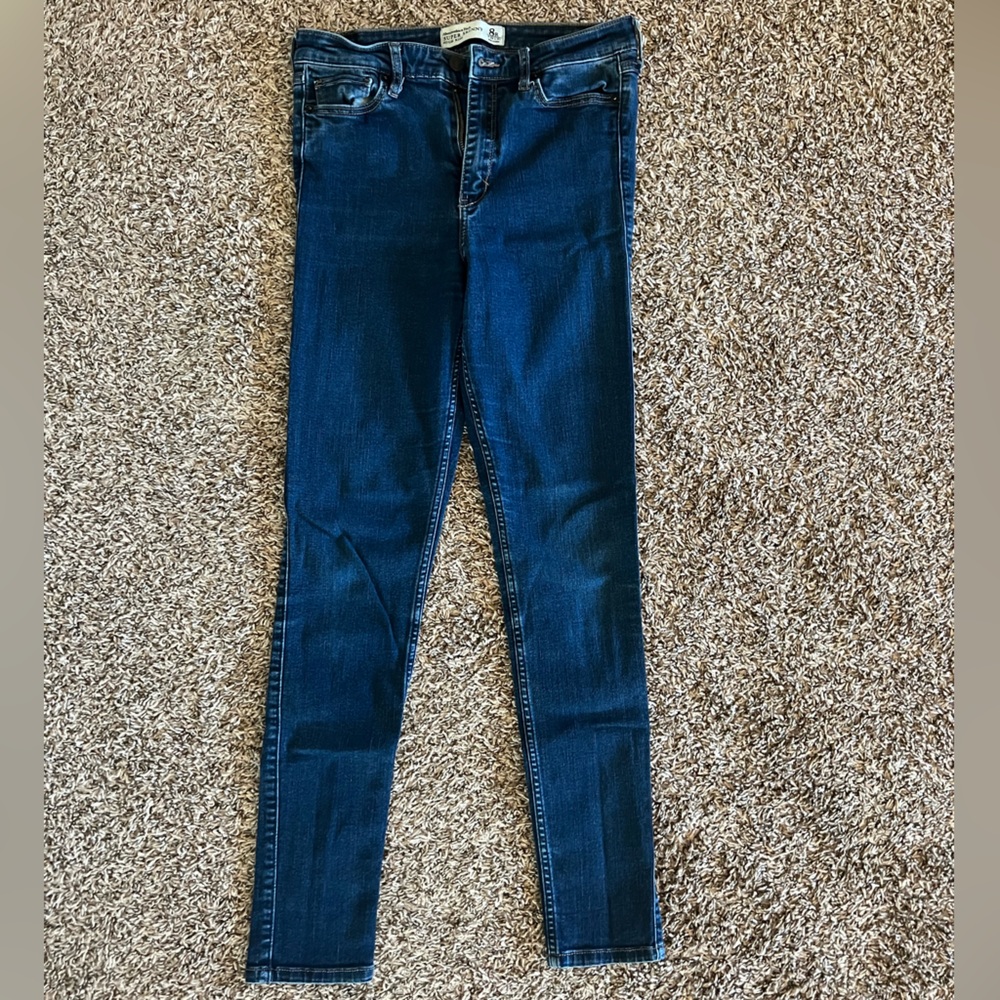 Abercrombie and Fitch High Rise Super skinny jeans in size 29/8R
